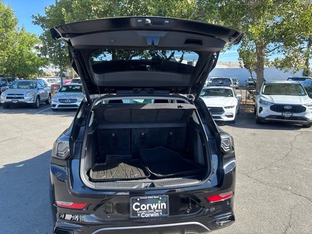 Used 2025 Buick Encore GX Avenir w/ Avenir Technology Package AWD/4WD image 41