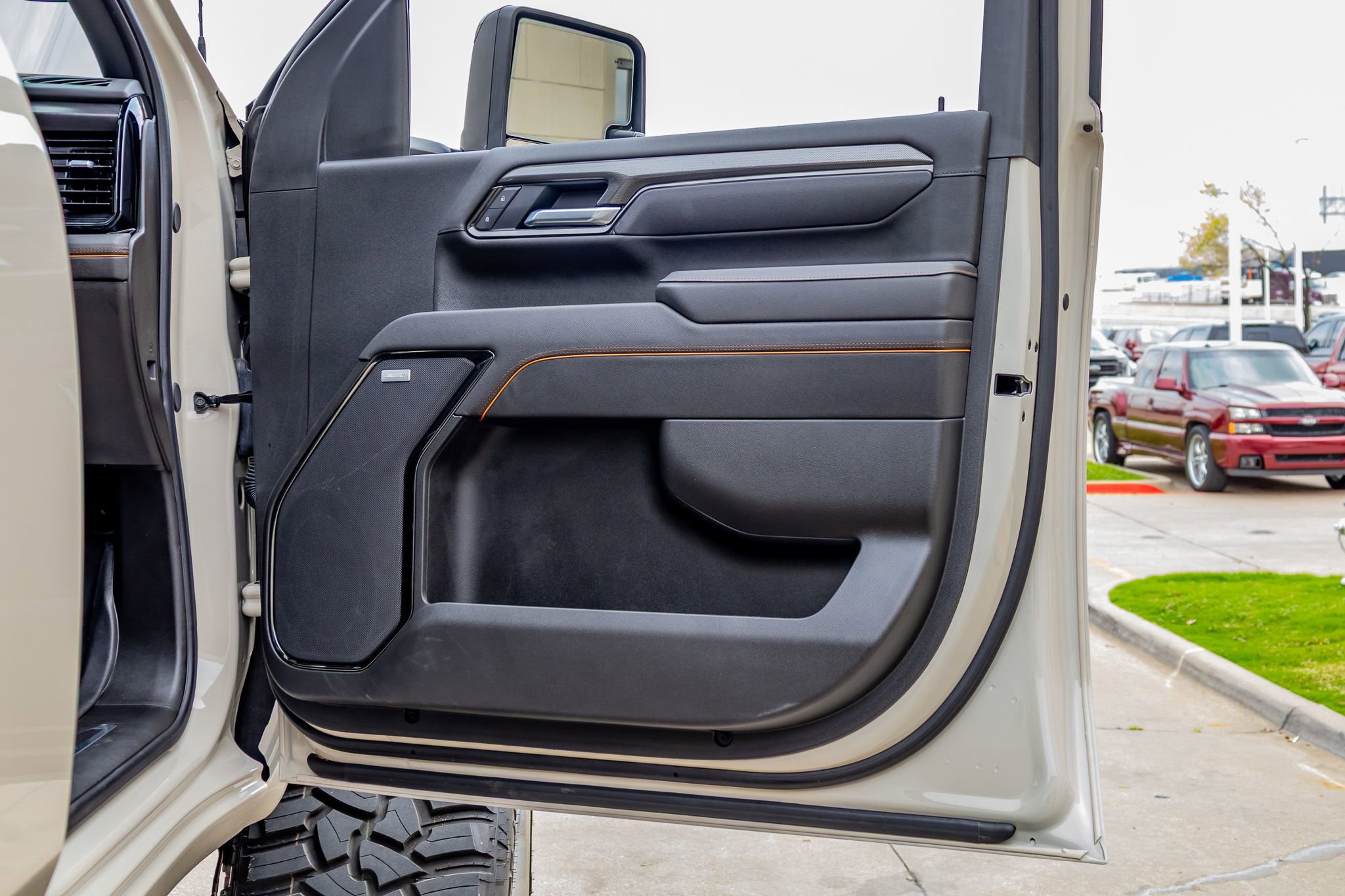 Used 2026 GMC Sierra 2500 AT4 w/ AT4 Premium Plus Package image 36