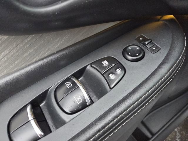Used 2018 Nissan Murano SL w/ Moonroof Package image 10