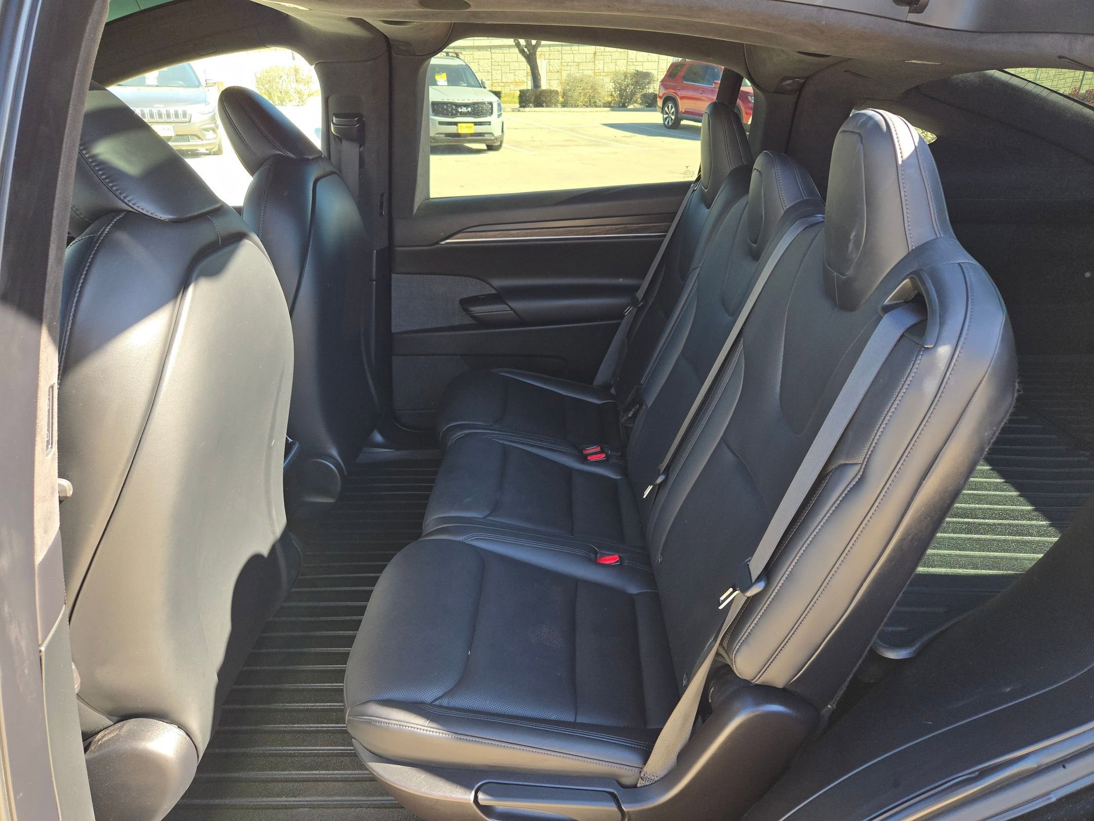 Used 2022 Tesla Model X image 12