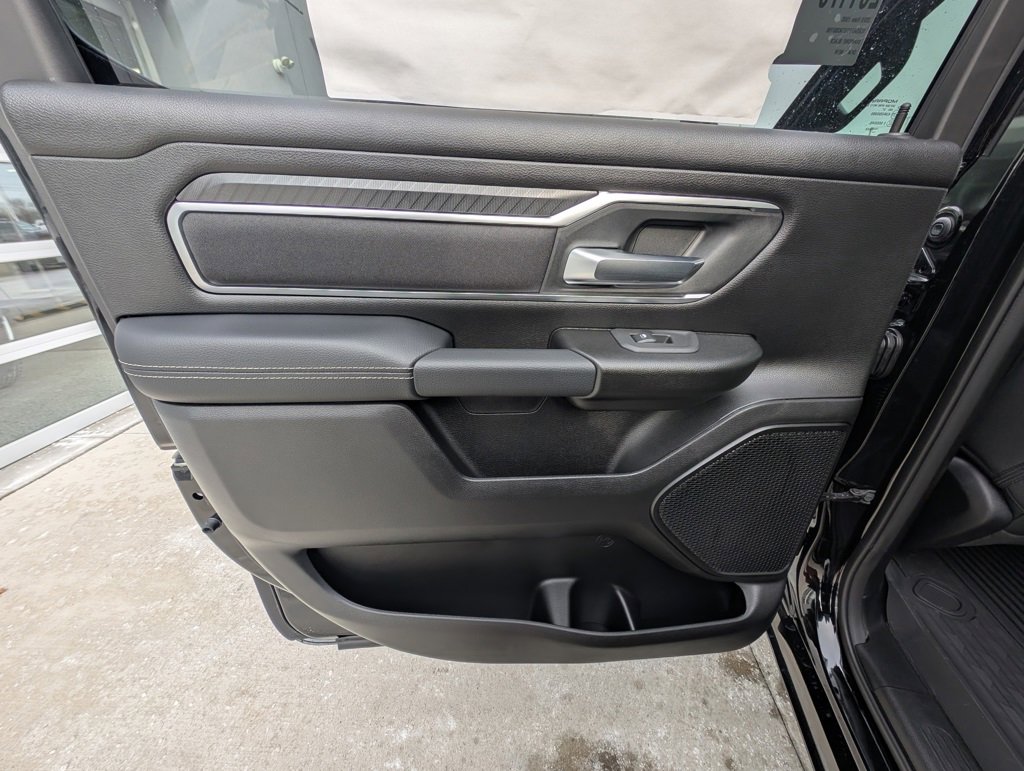 New 2026 RAM 1500 4x4 Crew Cab image 41