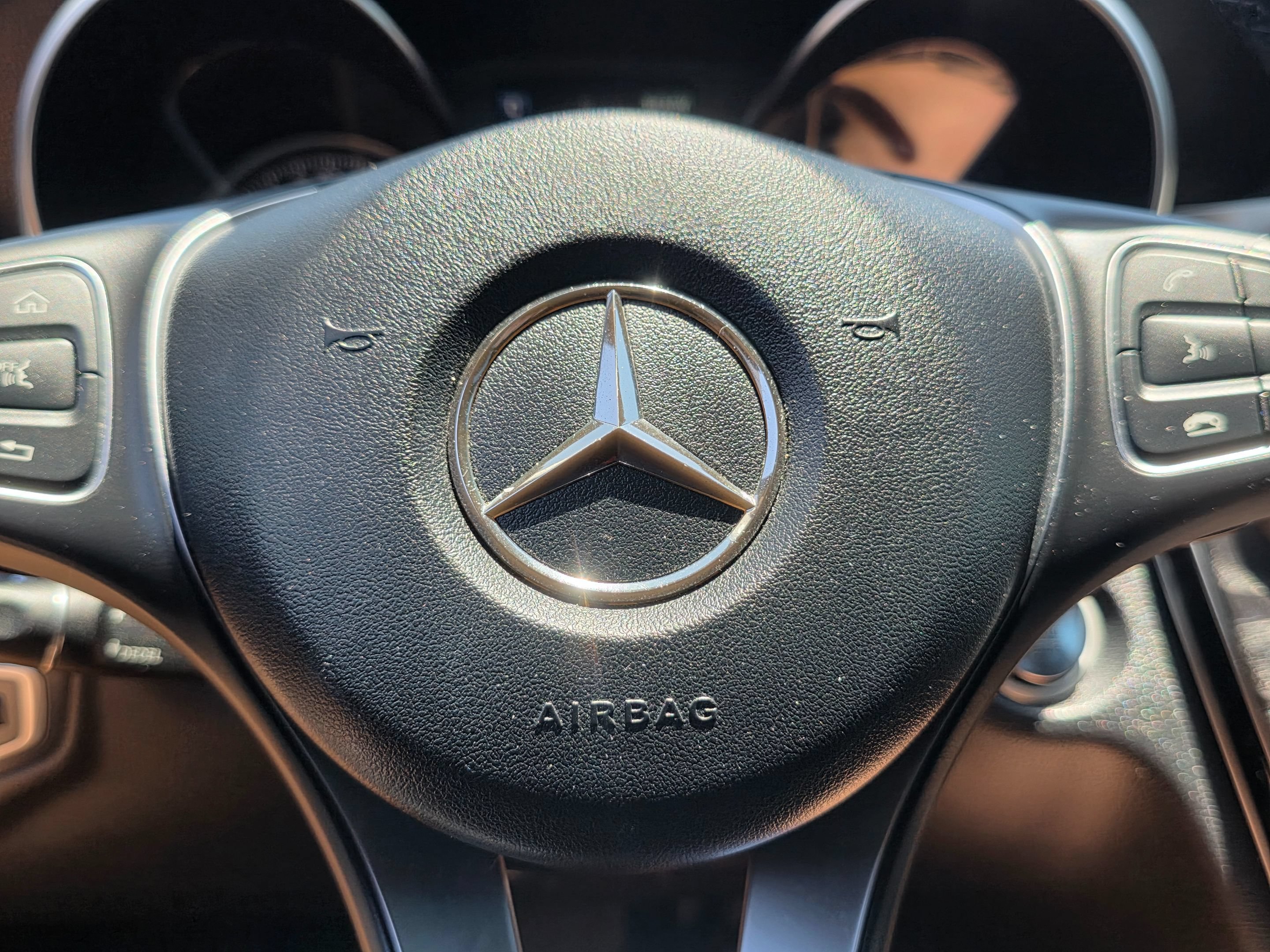 Used 2016 Mercedes-Benz C 350e Sedan w/ Multimedia Package image 25
