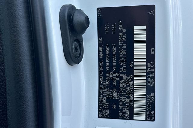 Certified 2026 Toyota Sienna XLE FWD image 36