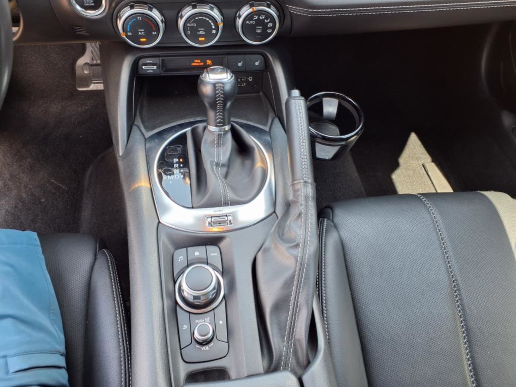 Used 2020 MAZDA MX-5 Miata RF Grand Touring image 13