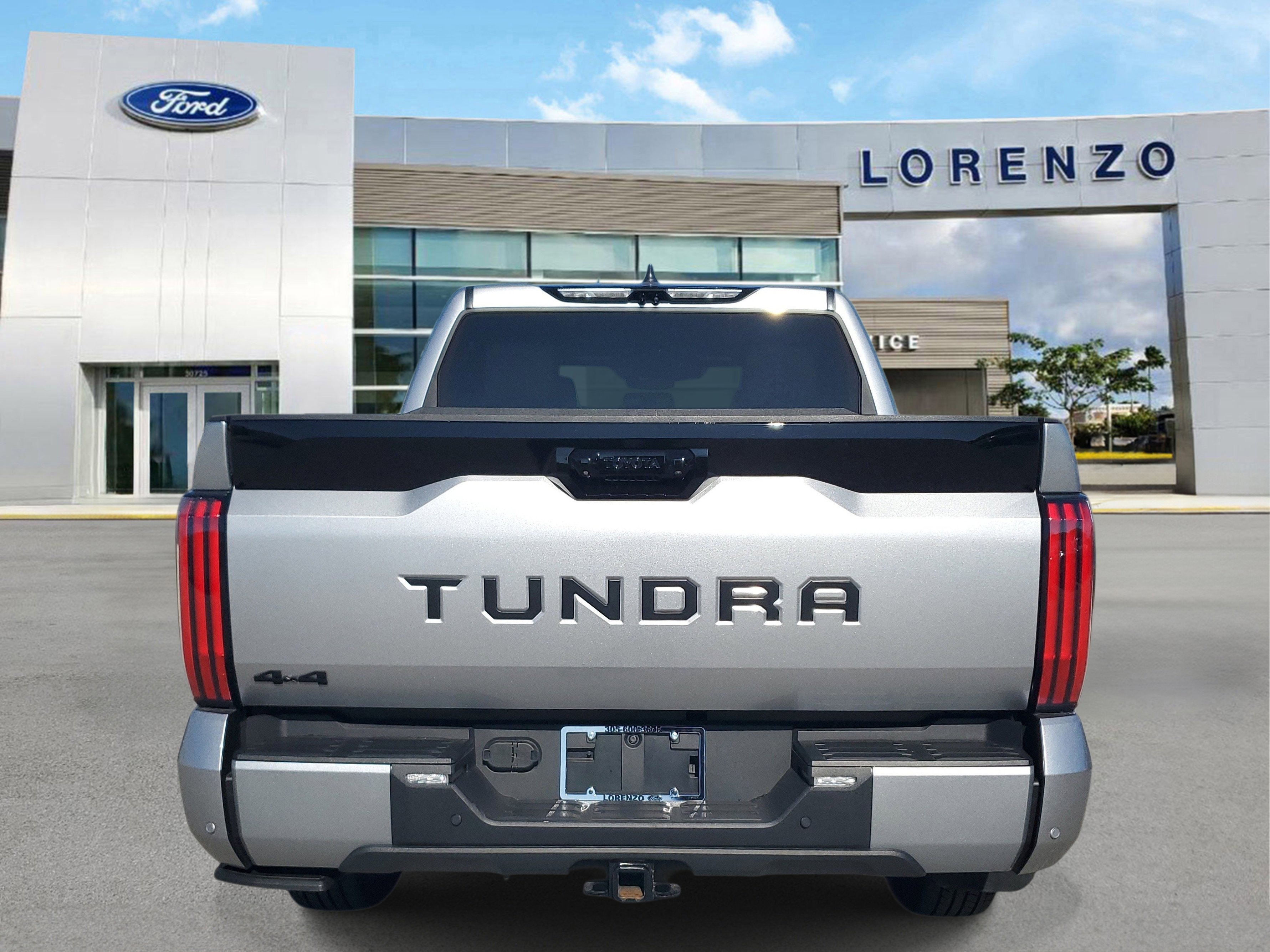 Used 2025 Toyota Tundra Platinum AWD/4WD image 6