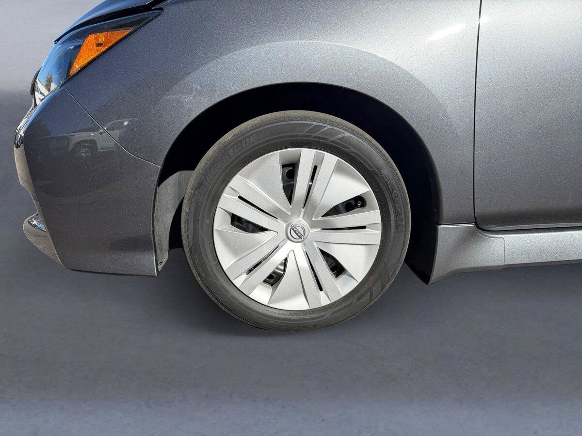 Used 2025 Nissan Leaf S FWD image 14