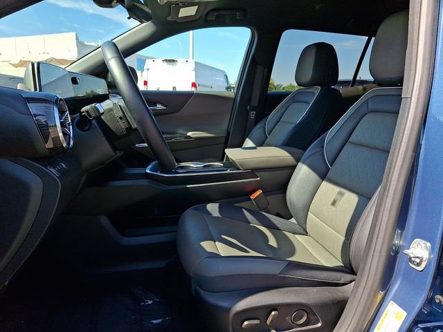 Used 2025 Chevrolet Equinox LT w/ Convenience Package II AWD/4WD image 13