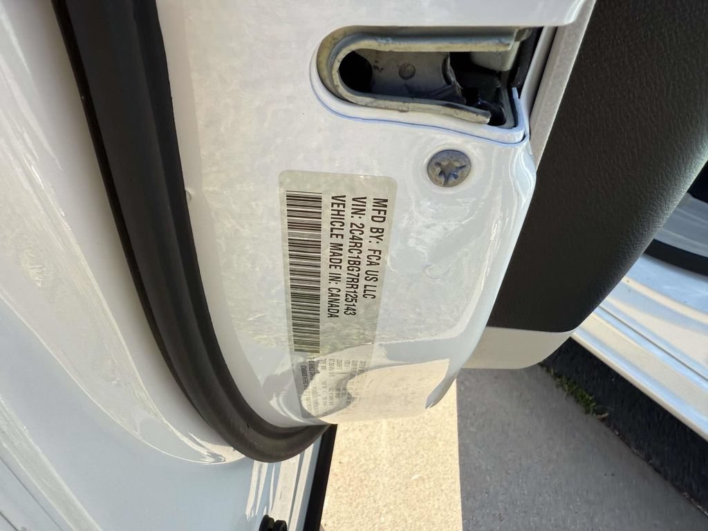 Used 2024 Chrysler Pacifica Touring-L FWD image 34