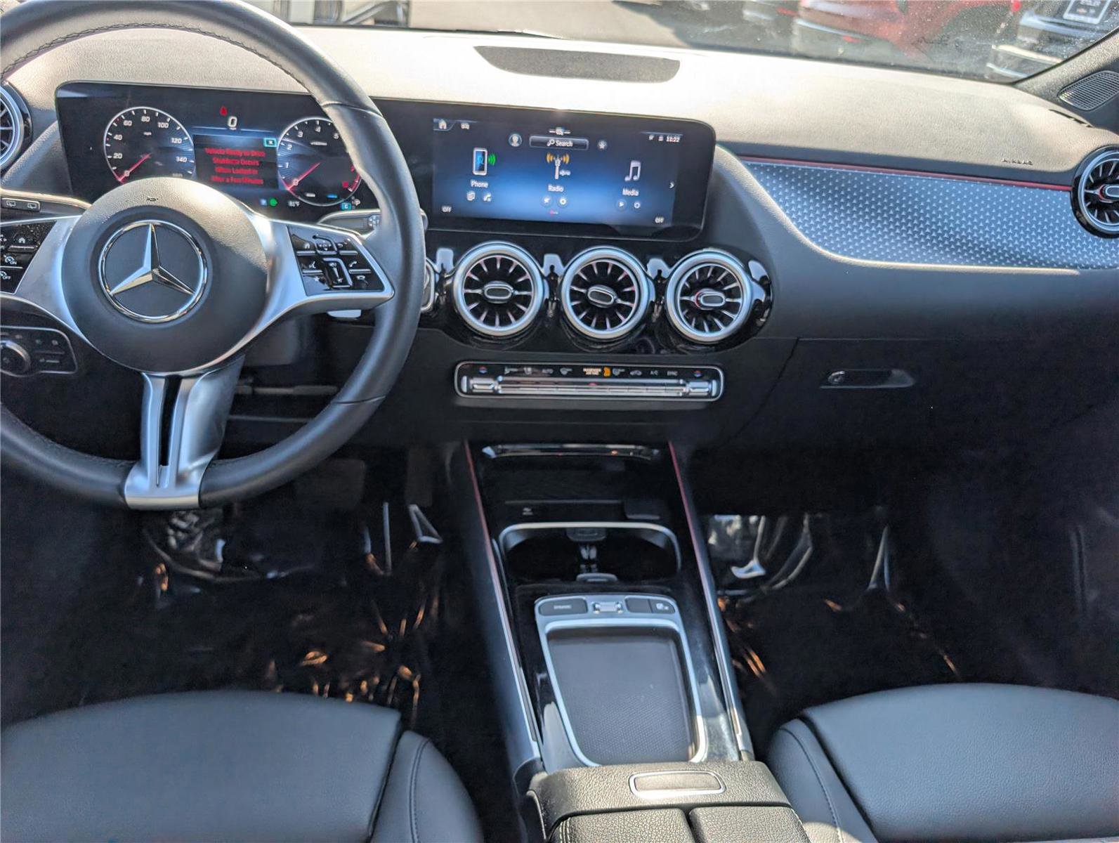 Used 2025 Mercedes-Benz GLA 250 image 18