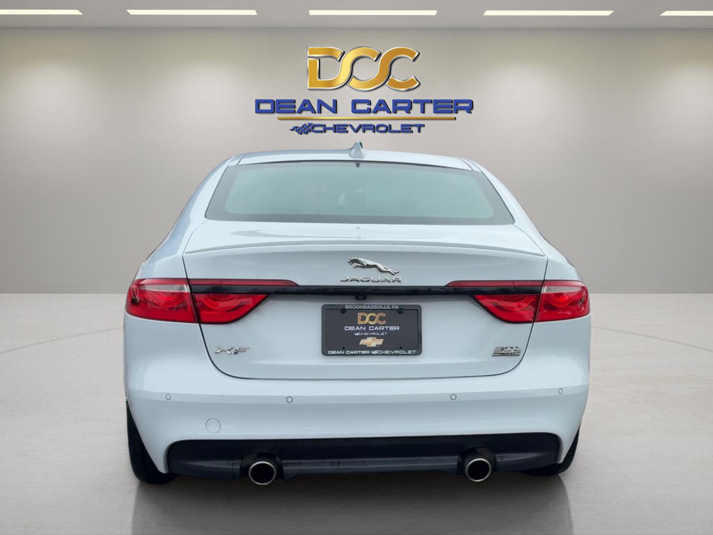 Used 2020 Jaguar XF Checkered Flag image 7