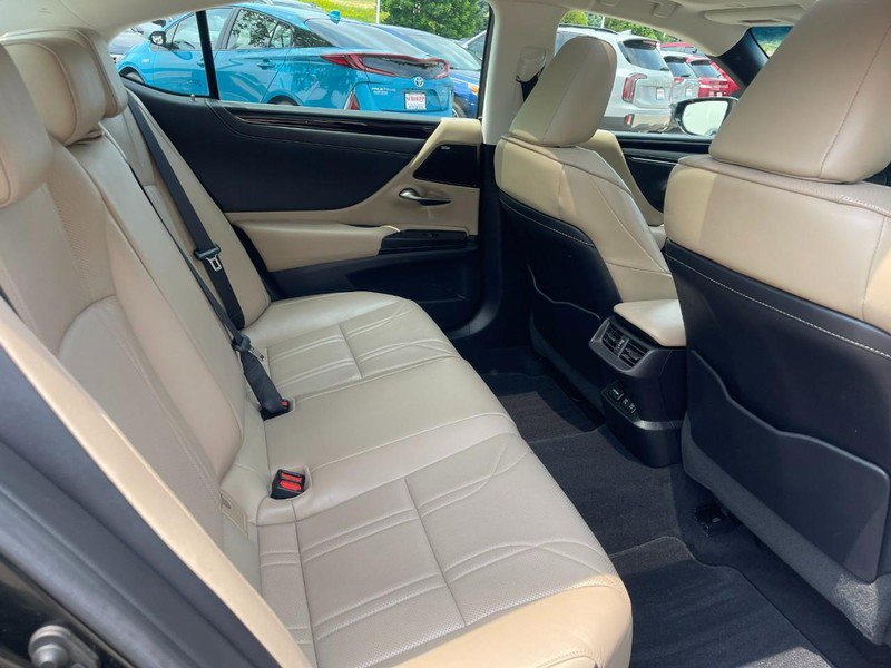 Used 2021 Lexus ES 350 ES 350 Luxury FWD w/ Accessory Package 2 image 15