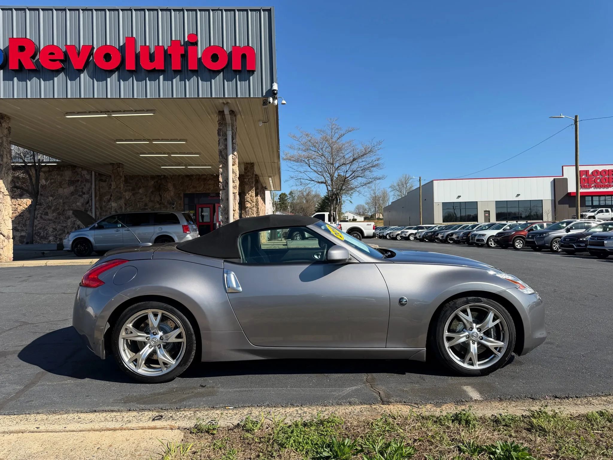 Used 2010 Nissan 370Z Touring w/ Sport Pkg image 8