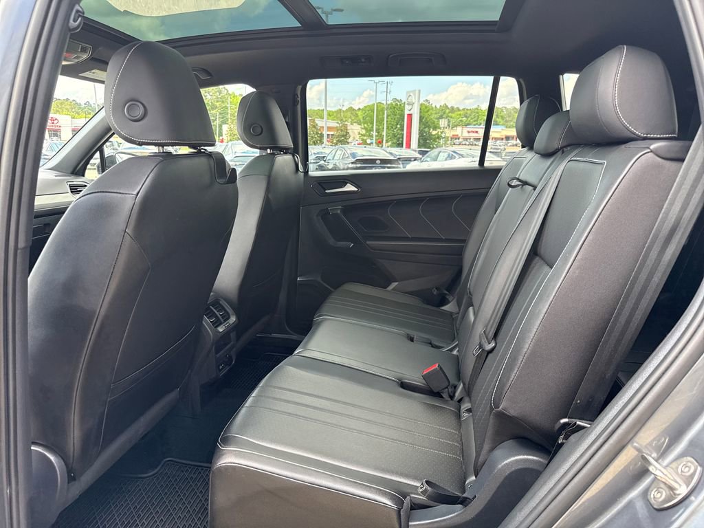 Used 2023 Volkswagen Tiguan SE R-Line FWD image 25