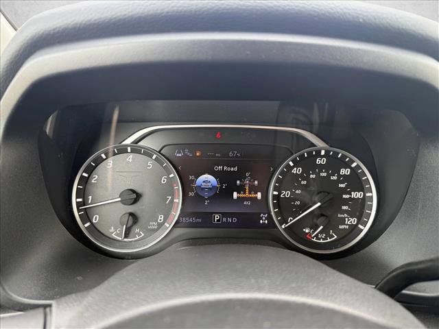 Used 2022 Nissan Titan SV w/ Accessory Utility Package image 15