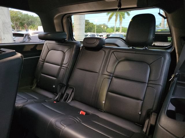 Used 2024 Lincoln Navigator Premiere AWD/4WD image 12