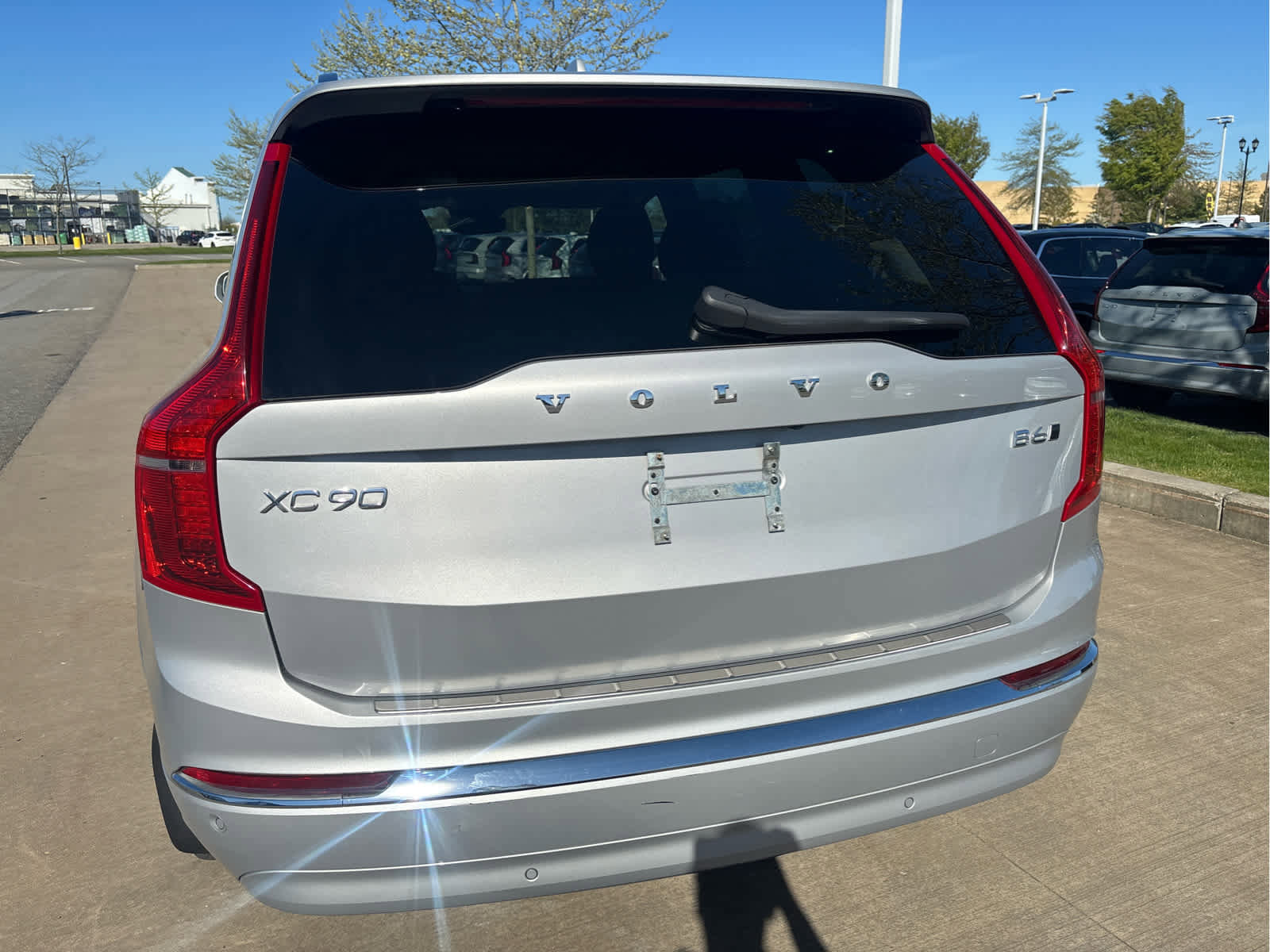 Used 2023 Volvo XC90 B6 Plus w/ Protection Package Premier AWD/4WD image 5