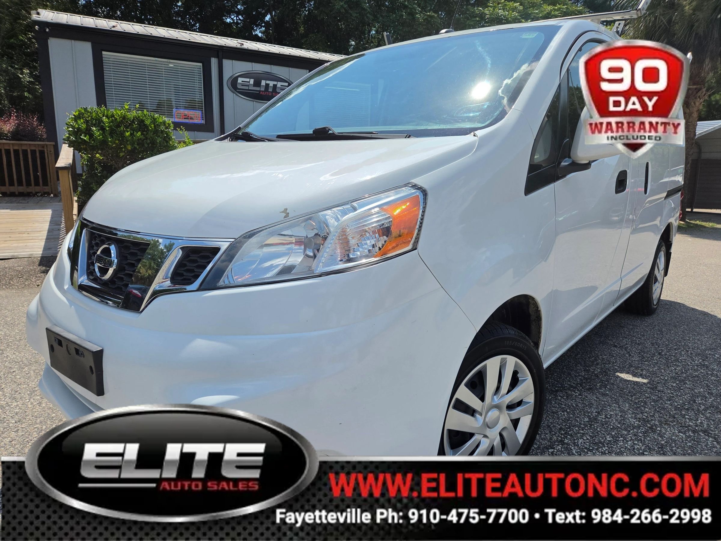 Used 2018 Nissan NV200 SV w/ Navigation Package FWD image 1