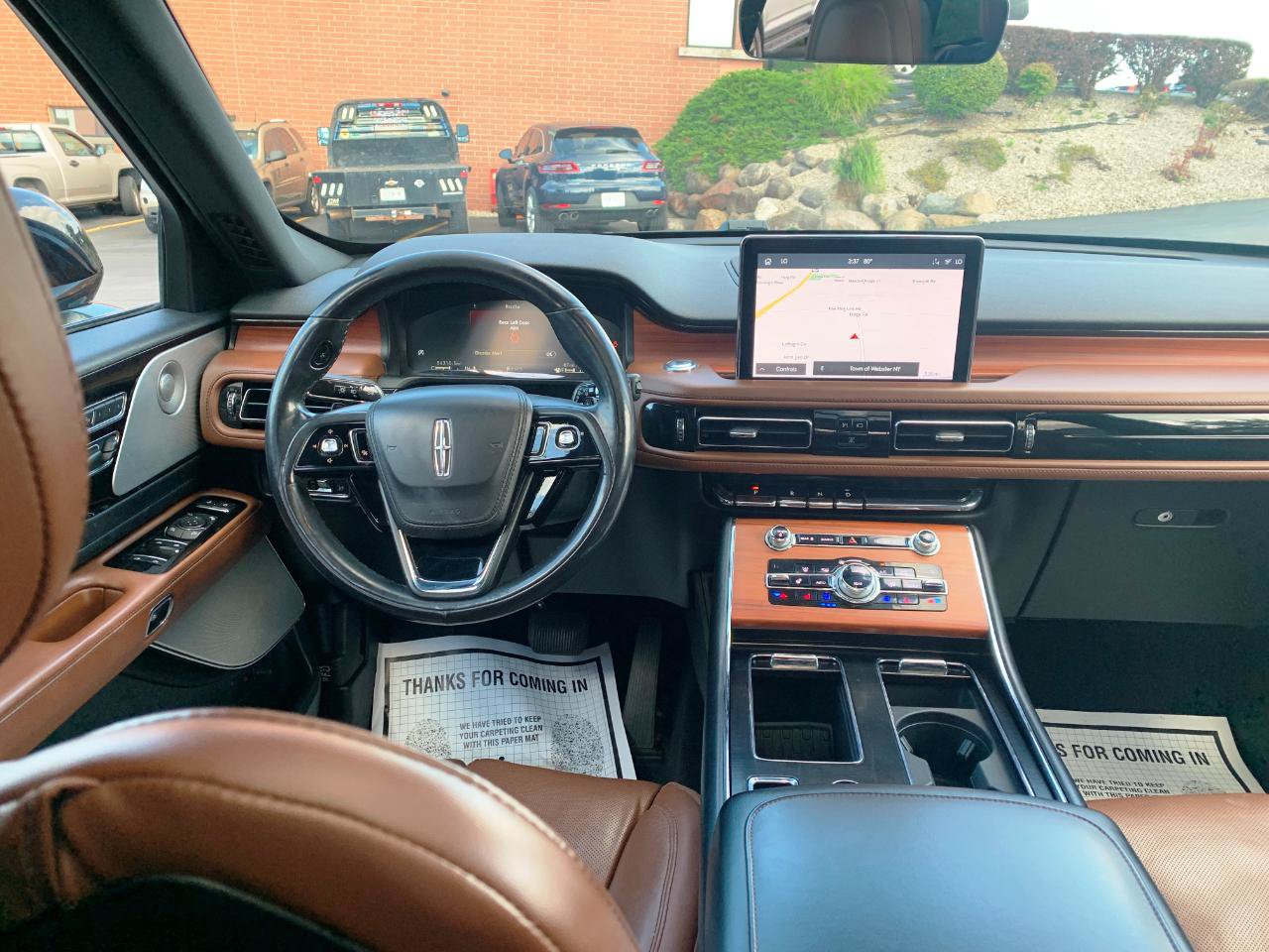 Used 2020 Lincoln Aviator Reserve w/ Equipment Group 201A AWD/4WD image 2