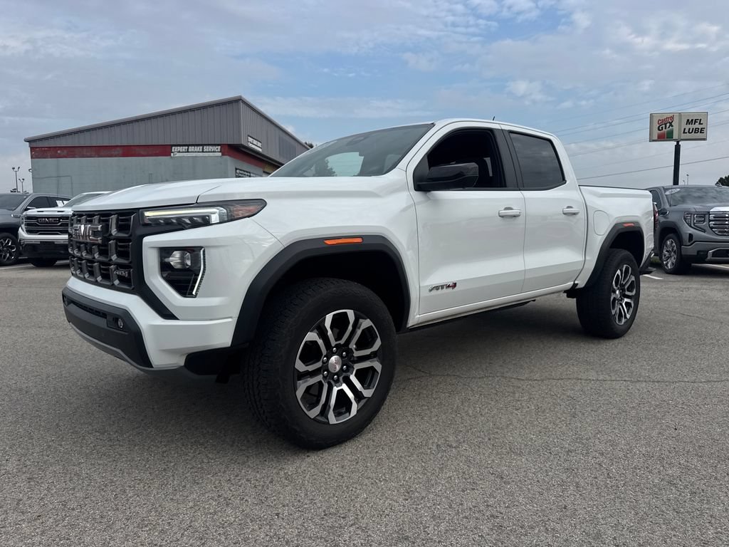 Used 2023 GMC Canyon AT4 w/ AT4 Premium Package AWD/4WD image 2