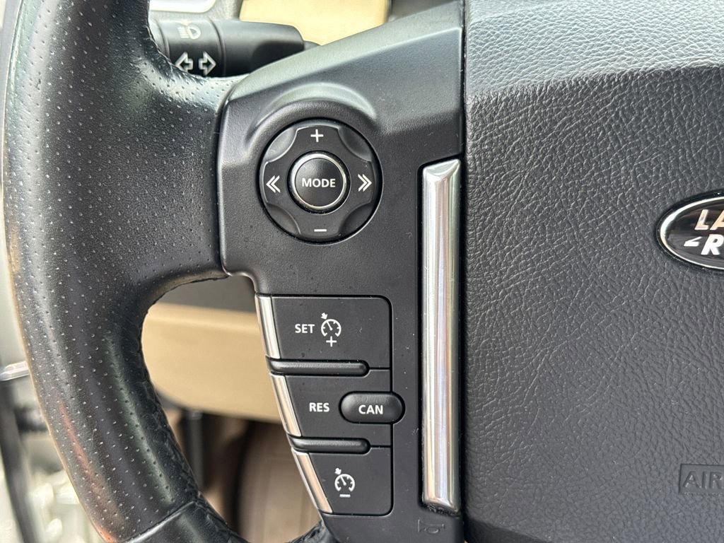 Used 2011 Land Rover Range Rover Sport HSE AWD/4WD image 24