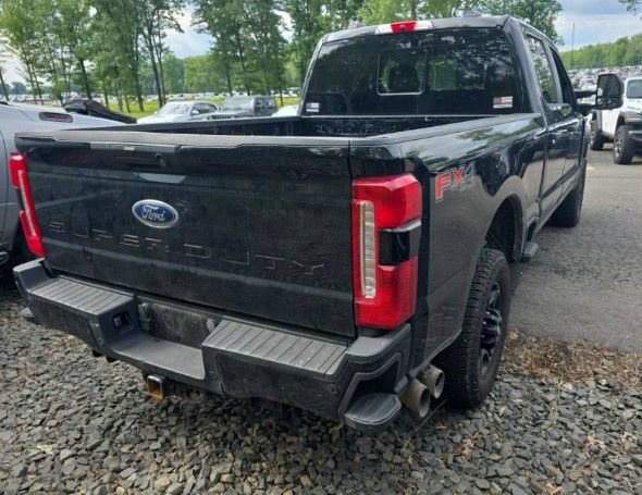 Used 2023 Ford F250 XL w/ STX Appearance Package AWD/4WD image 3