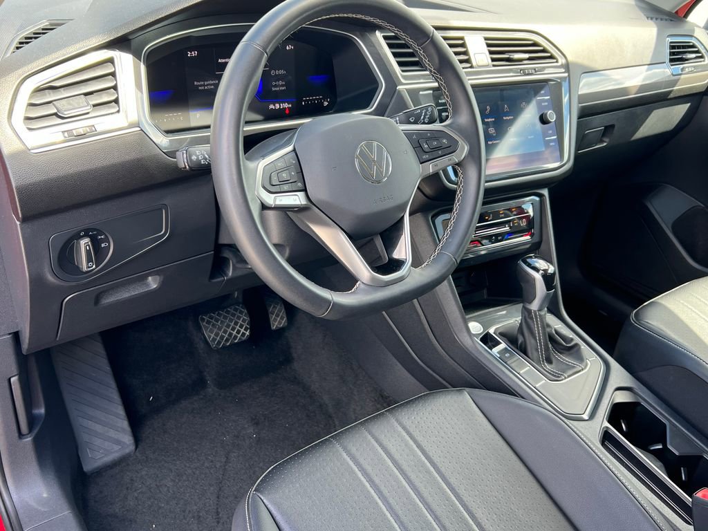Used 2023 Volkswagen Tiguan SE FWD image 20