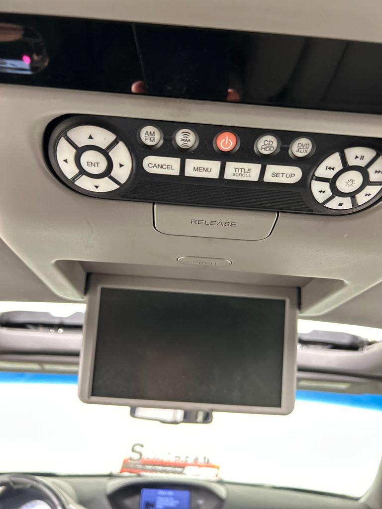 Used 2013 Honda Pilot Touring image 17