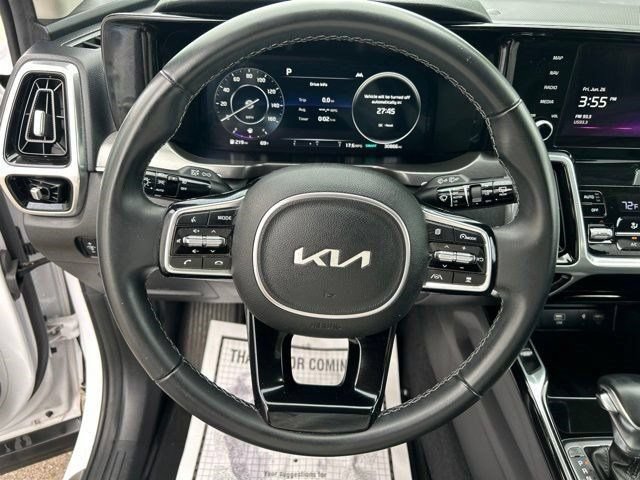 Used 2023 Kia Sorento SX AWD/4WD image 14
