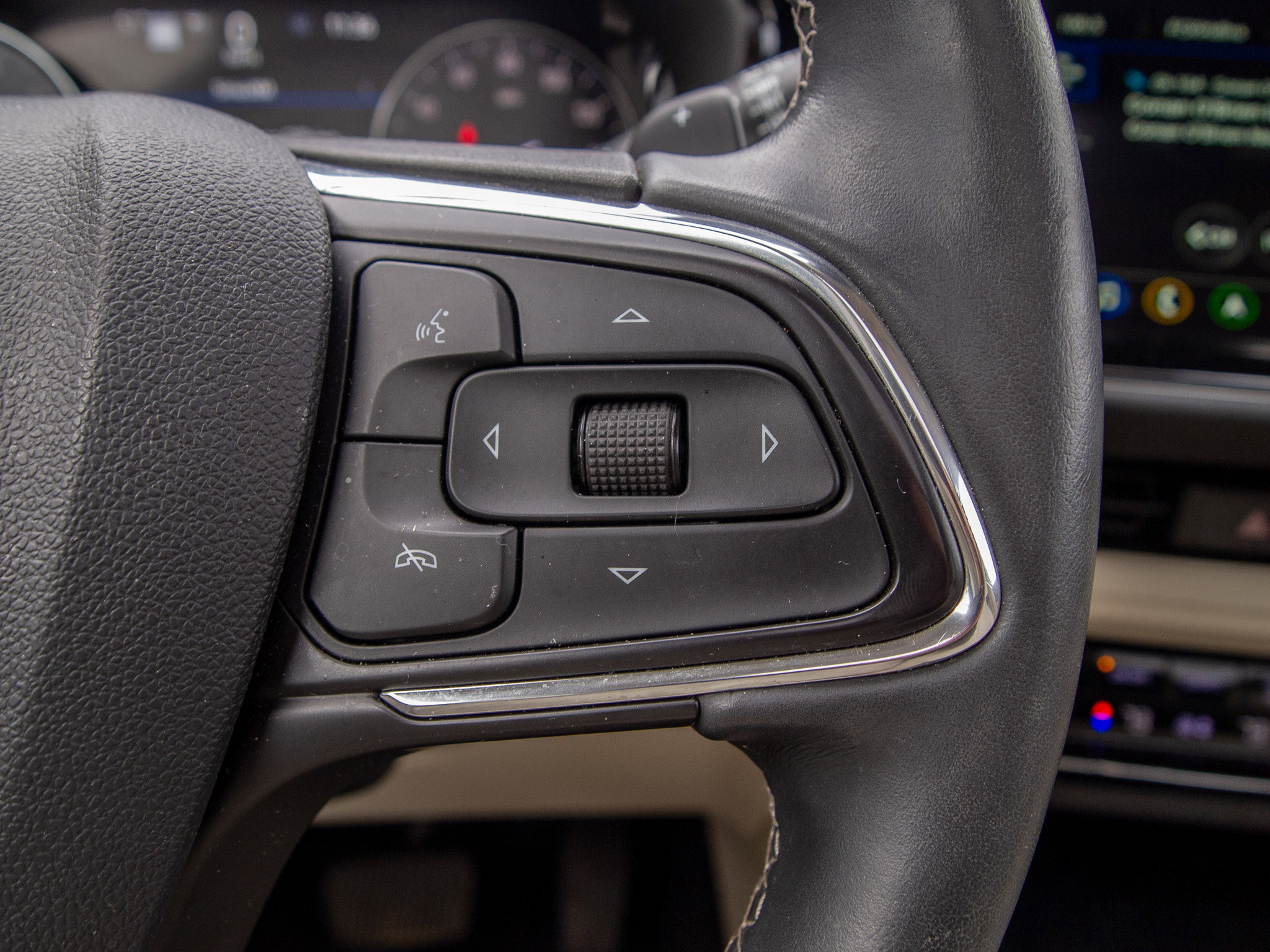 Used 2023 Buick Envision Avenir image 22