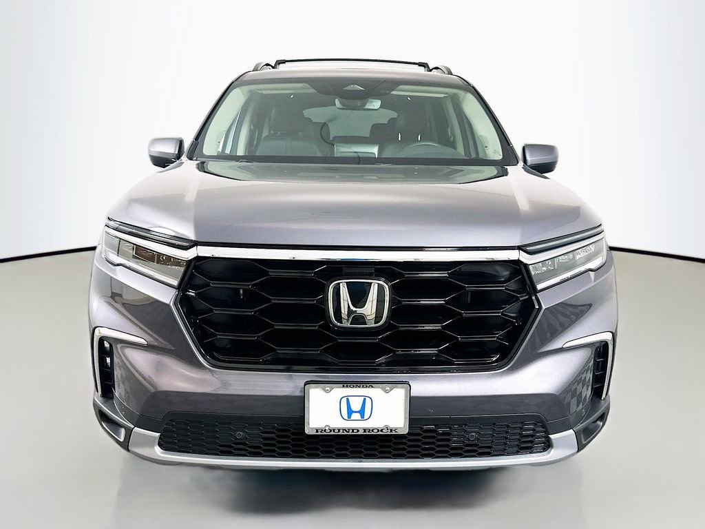 Certified 2025 Honda Pilot Touring image 2