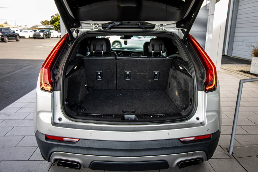 Used 2019 Cadillac XT4 Premium Luxury image 16