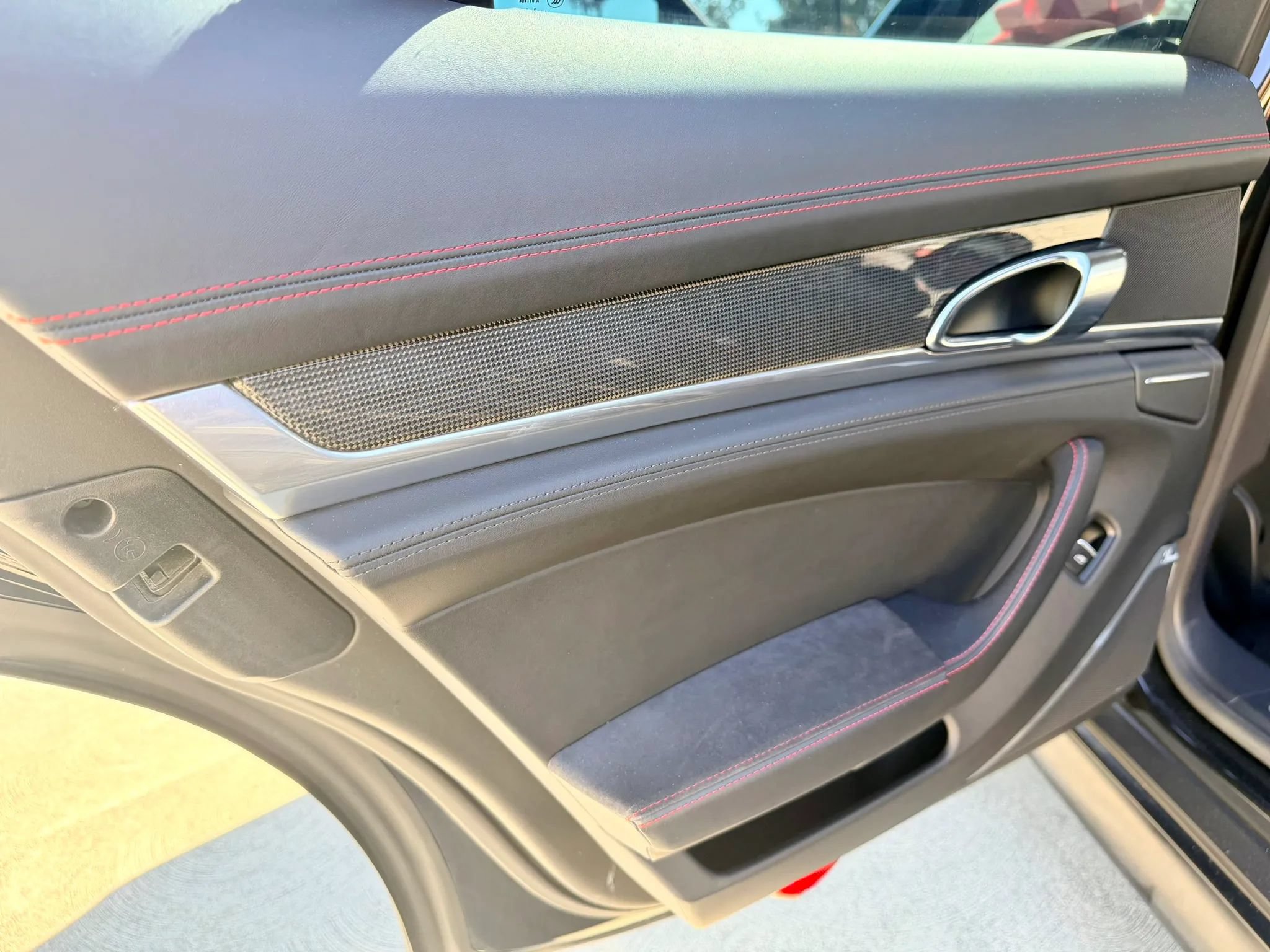 Used 2013 Porsche Panamera GTS AWD/4WD image 32