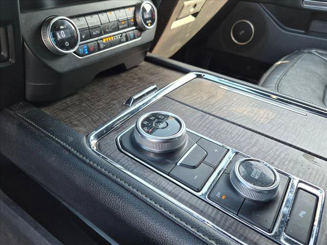 Used 2021 Ford Expedition Limited AWD/4WD image 12