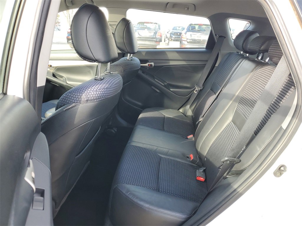 Used 2009 Pontiac Vibe GT image 13