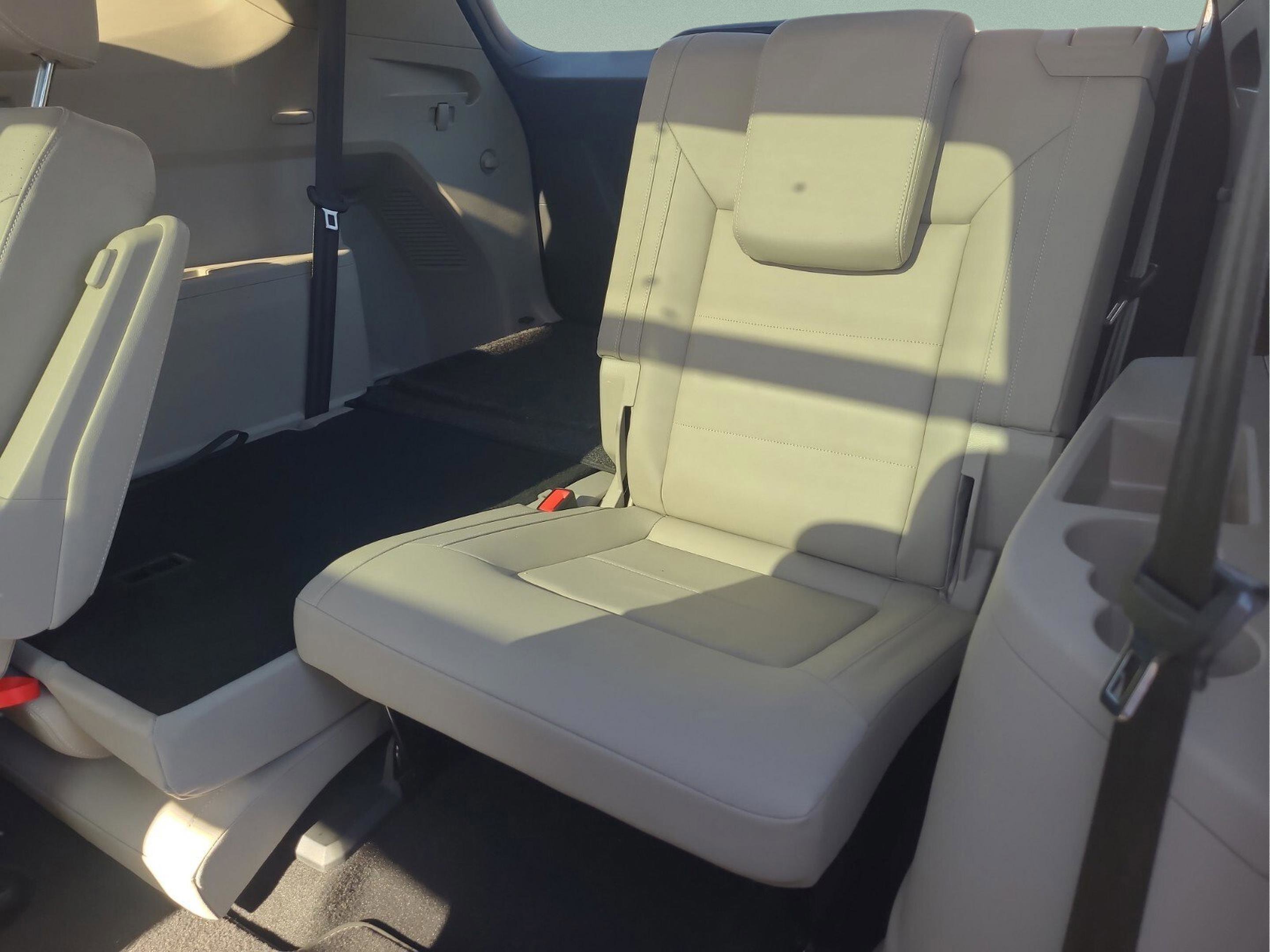 Used 2023 Volkswagen Atlas SE image 11