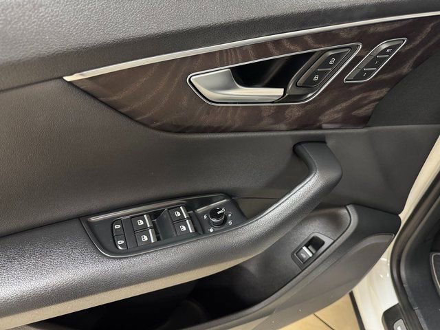Used 2019 Audi Q8 Premium image 7