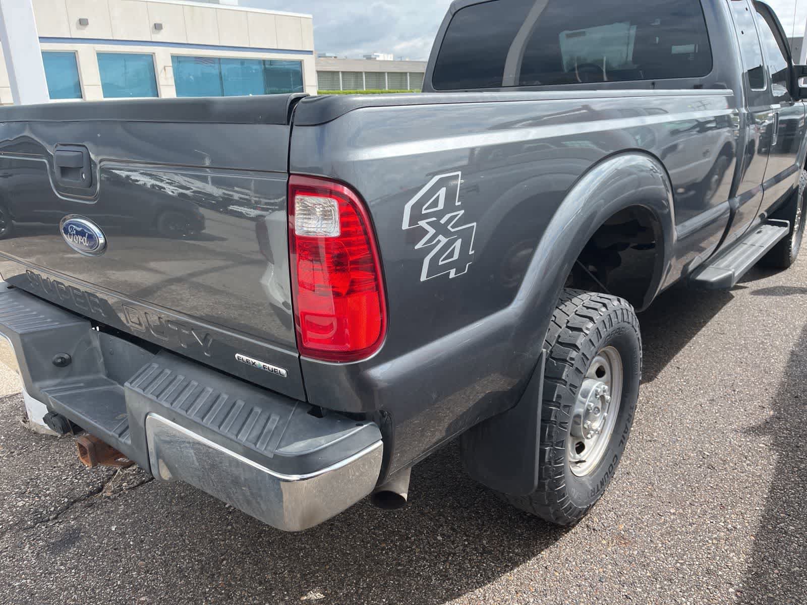 Used 2015 Ford F250 XL w/ XL Appearance Package AWD/4WD image 16