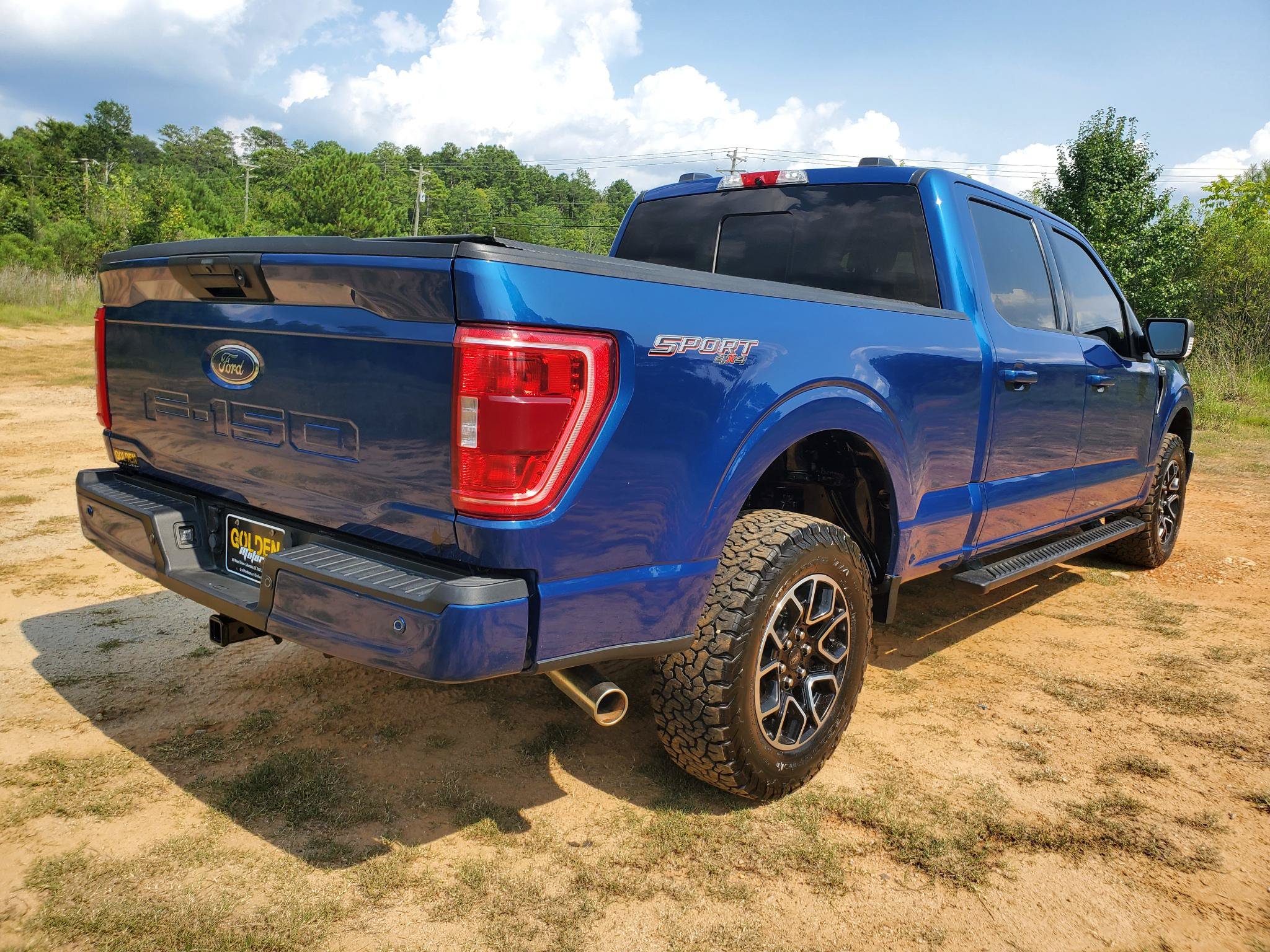 Used 2022 Ford F150 XLT w/ Equipment Group 301A Mid AWD/4WD image 9