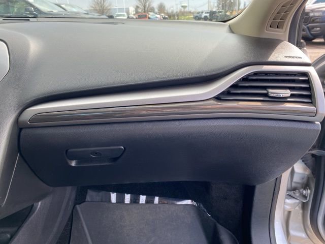 Used 2017 Ford Fusion SE w/ Fusion SE Technology Package image 33