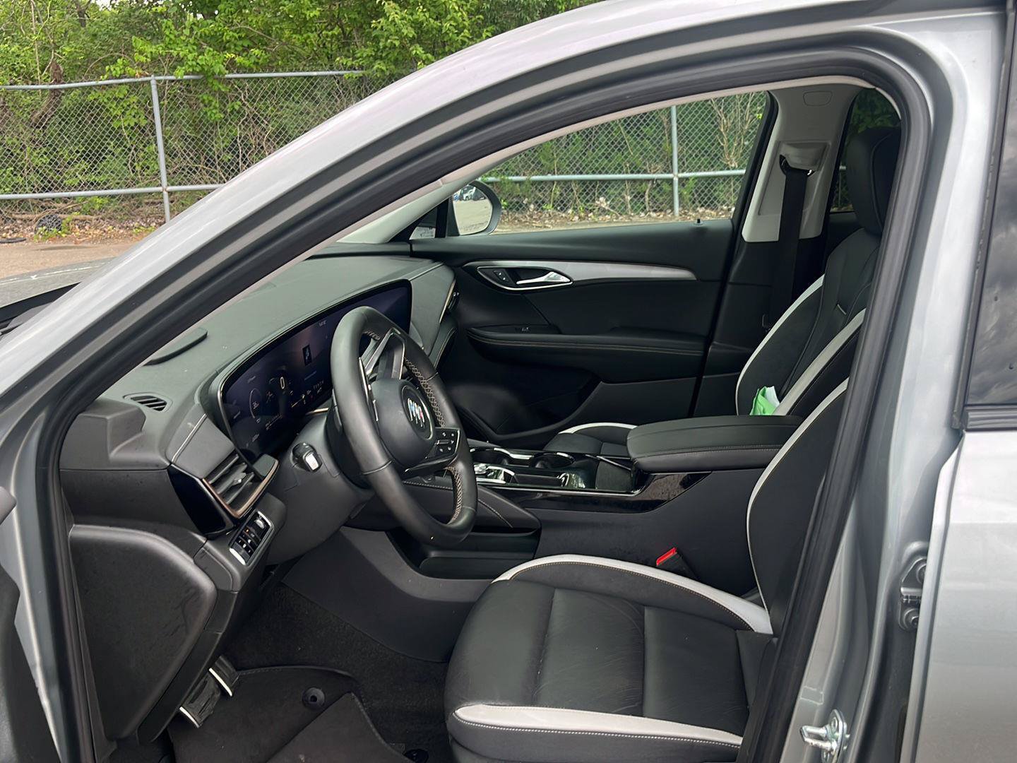Used 2025 Buick Envision Sport Touring AWD/4WD image 10