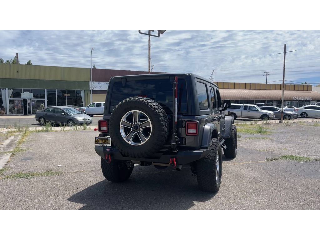 Used 2018 Jeep Wrangler Unlimited Sahara AWD/4WD image 2