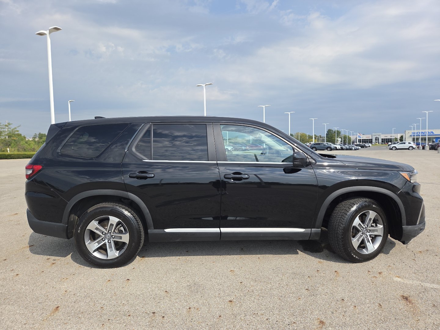 Used 2023 Honda Pilot EX-L image 19