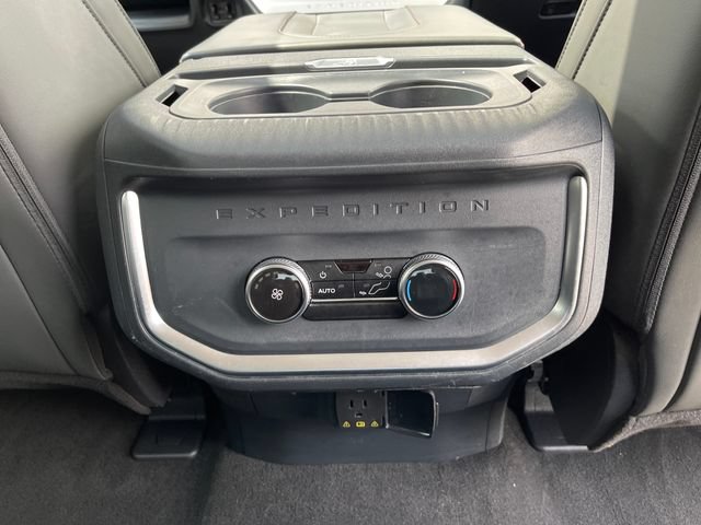 Used 2025 Ford Expedition Active AWD/4WD image 37