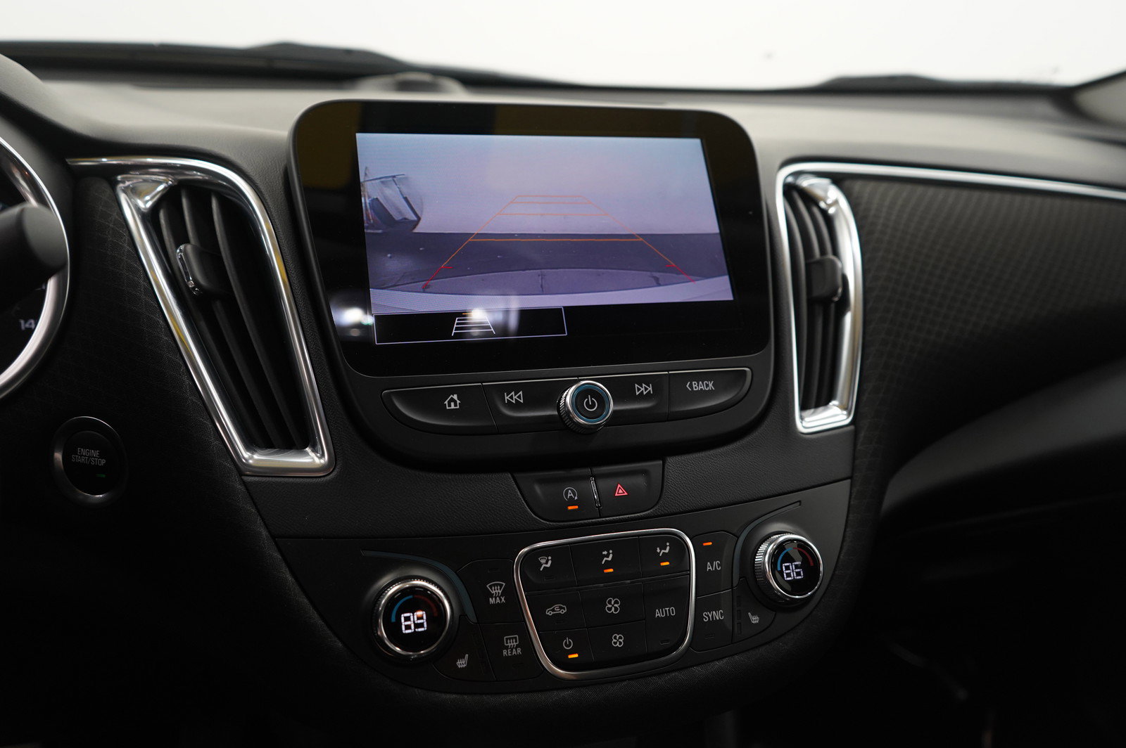 Used 2021 Chevrolet Malibu LT image 20