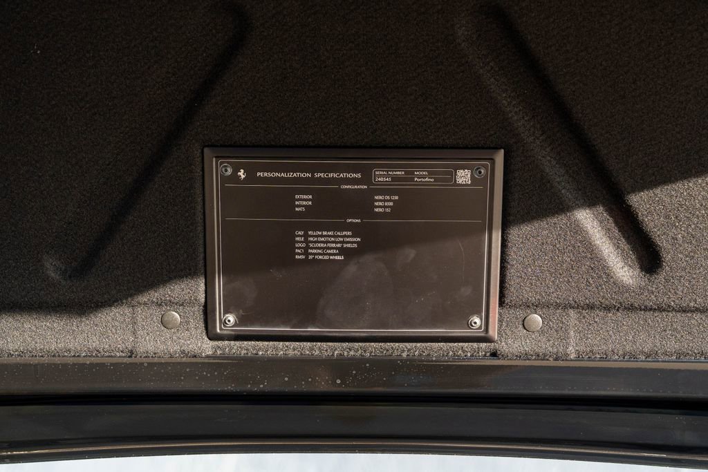 Used 2019 Ferrari Portofino image 14