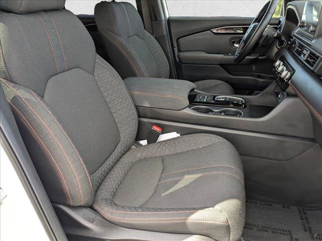 Used 2025 Honda Pilot Sport image 20