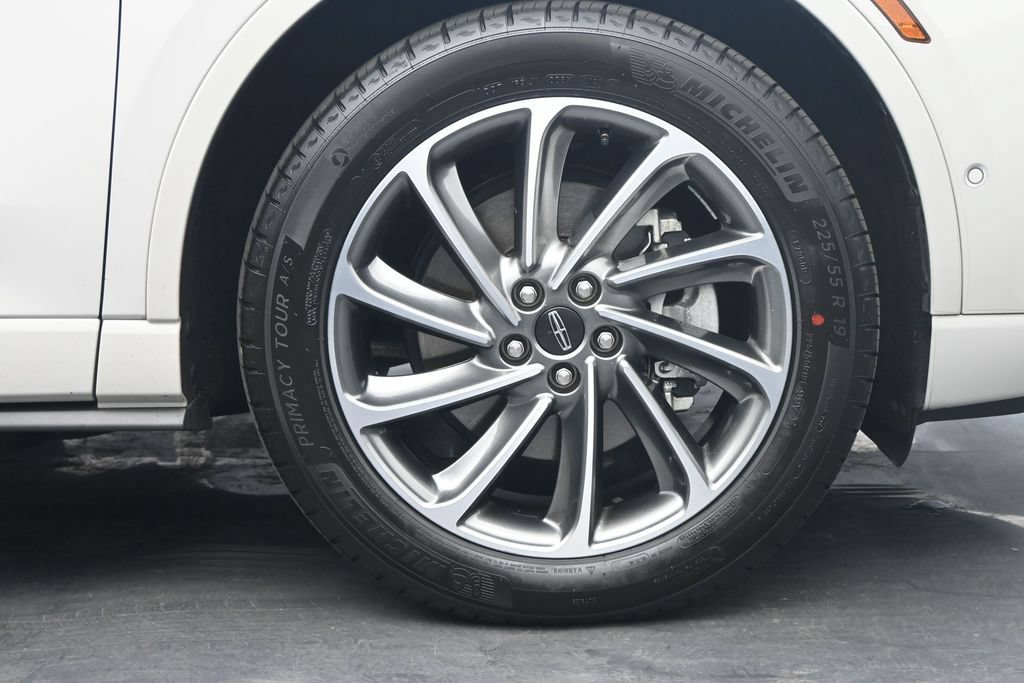 Used 2021 Lincoln Corsair Grand Touring w/ Equipment Group 301A AWD/4WD image 13