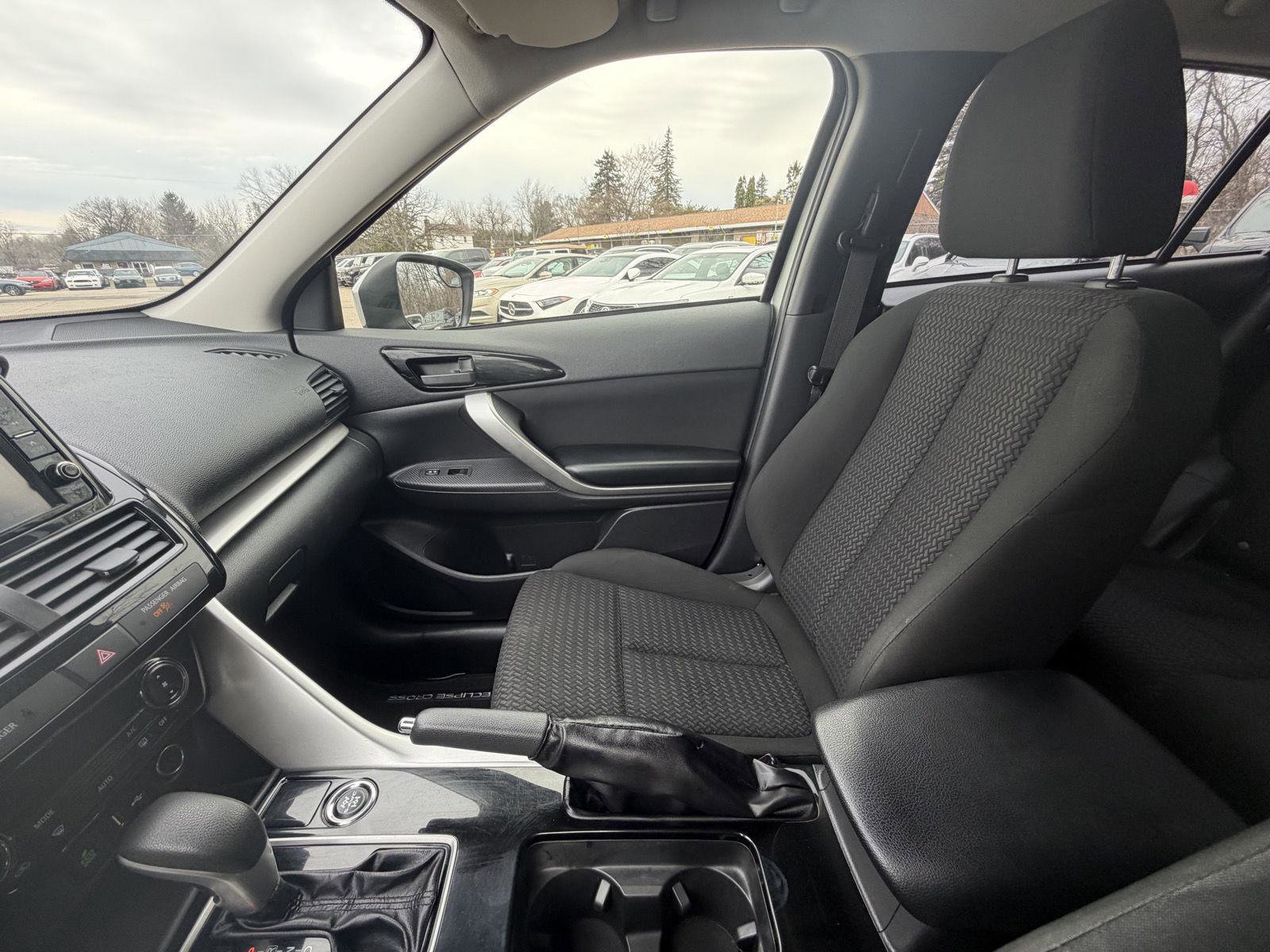 Used 2022 Mitsubishi Eclipse Cross ES image 23