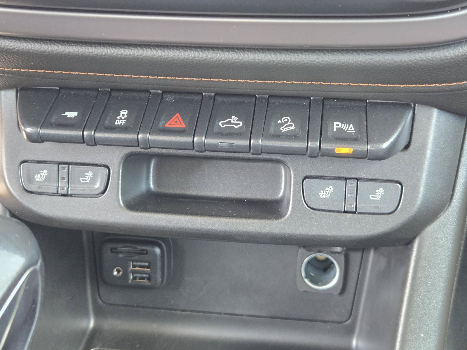 Used 2022 GMC Canyon AT4 w/ Trailering Package AWD/4WD image 12