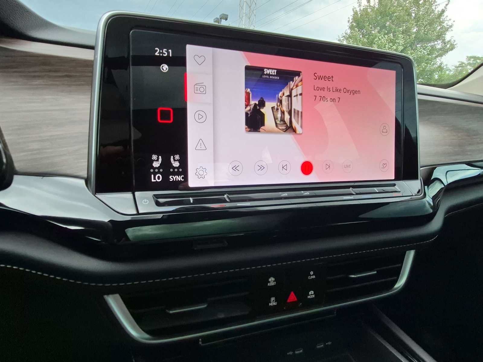 Used 2024 Volkswagen Atlas SEL Premium R-Line AWD/4WD image 30